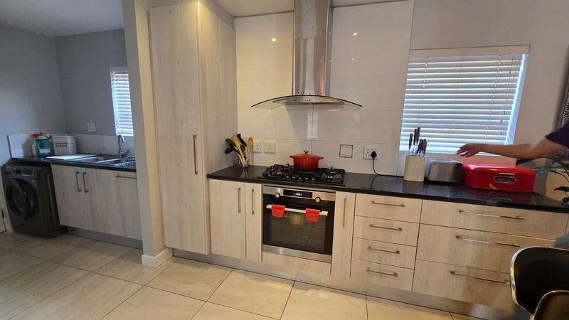 4 Bedroom Property for Sale in Somerset West Western Cape